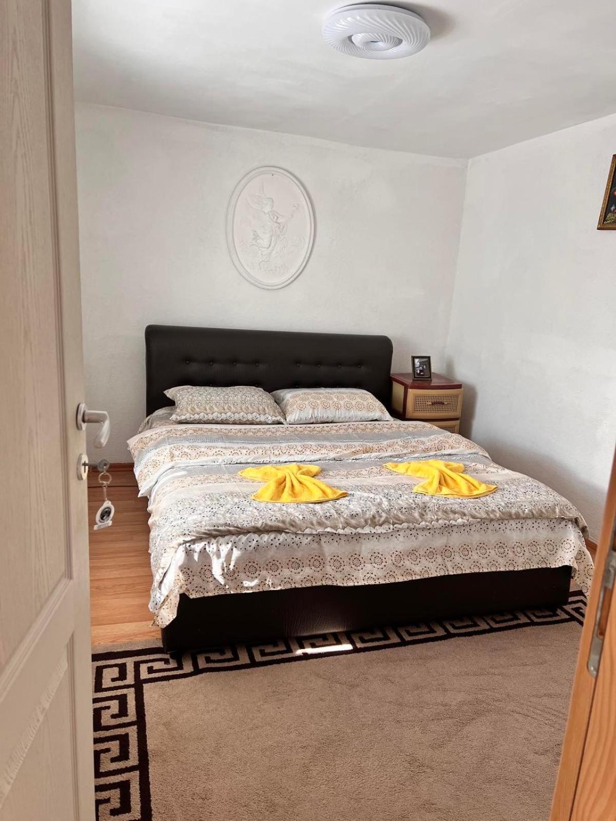 Guest House Guri Vusanje Экстерьер фото