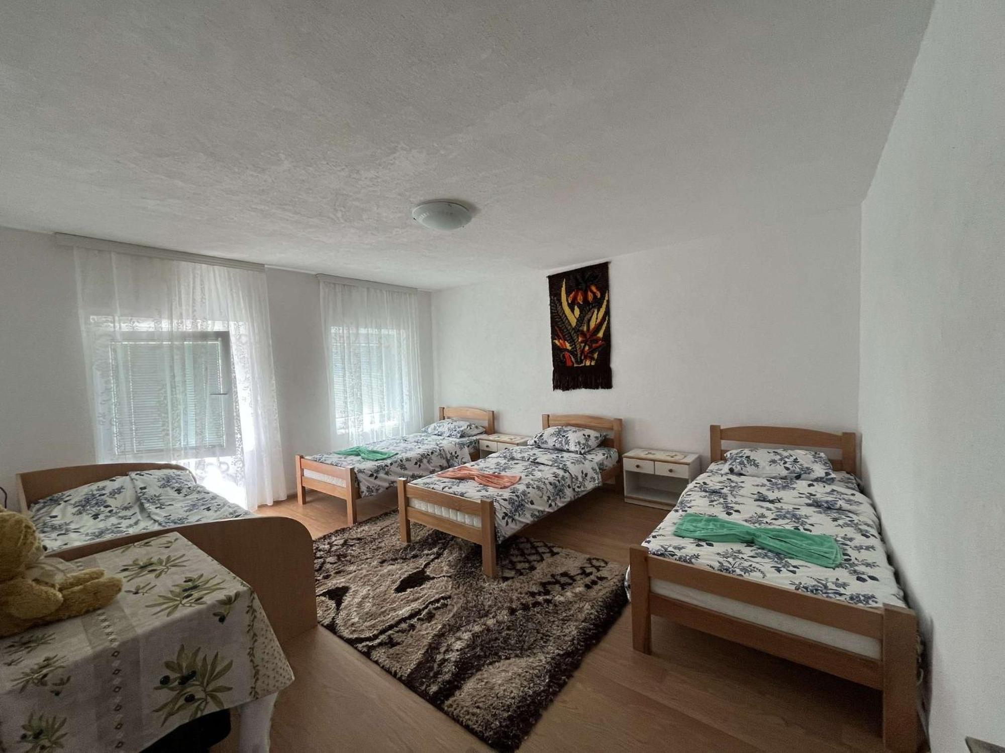 Guest House Guri Vusanje Экстерьер фото