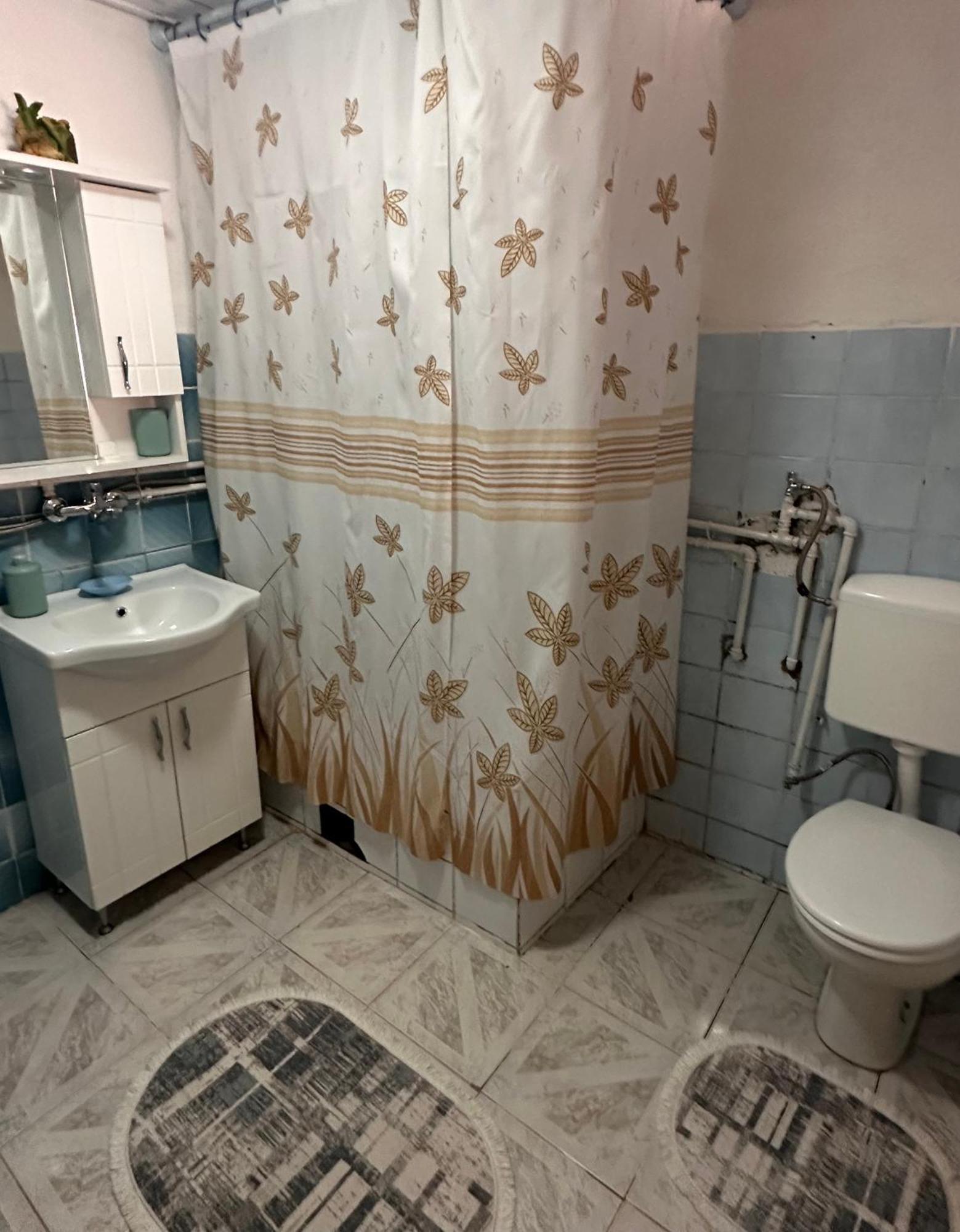 Guest House Guri Vusanje Экстерьер фото