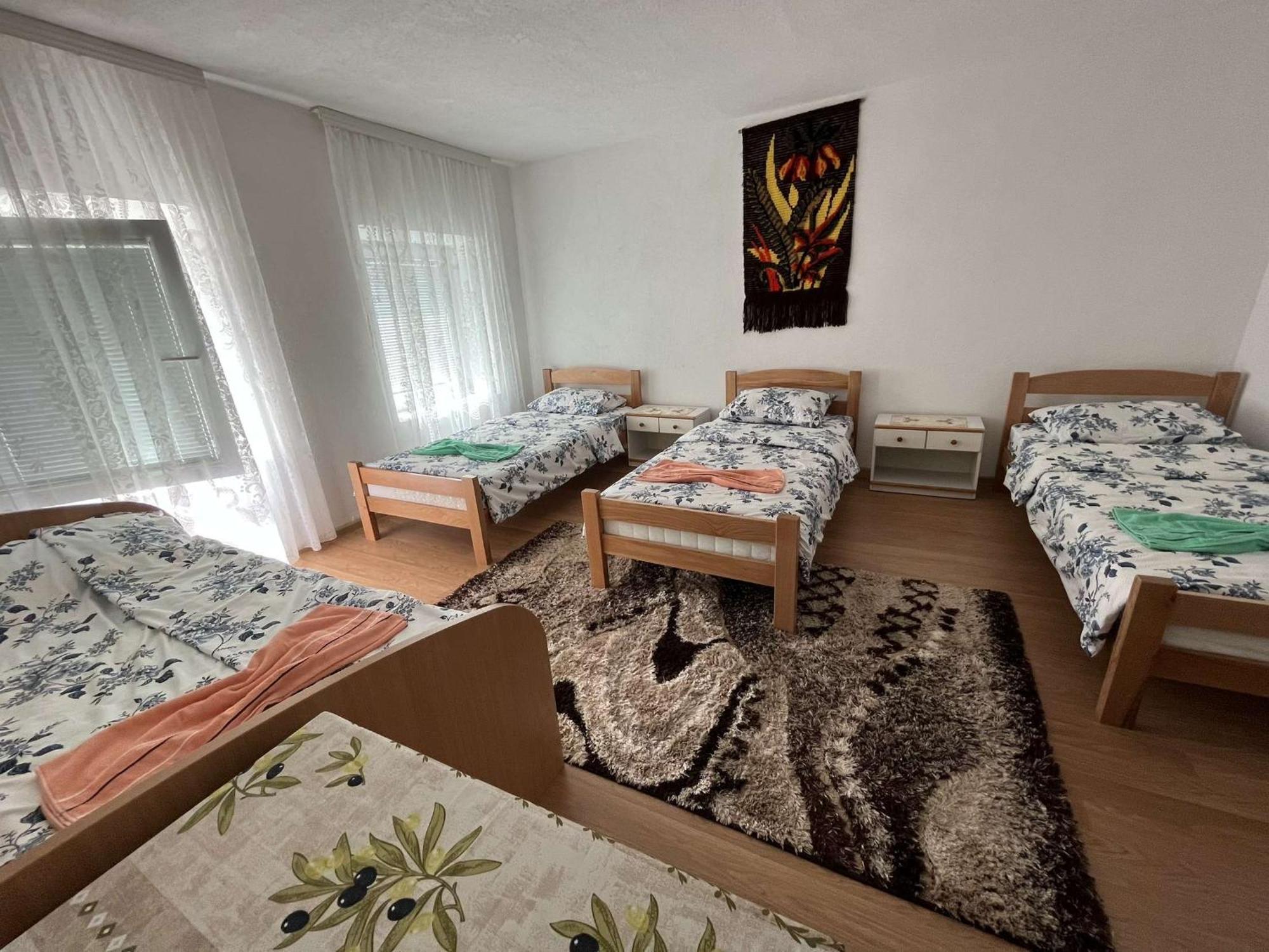 Guest House Guri Vusanje Экстерьер фото